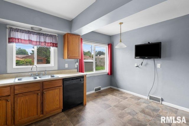 816 SPALDING Boulevard, Davenport, IA 52804