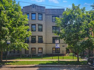 2111 W ARTHUR Avenue 1S, Chicago, IL 60645