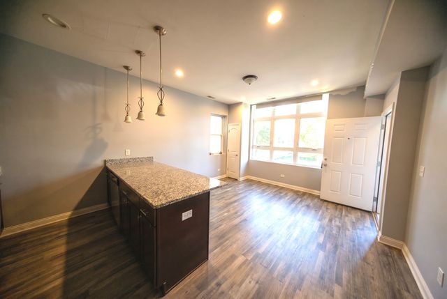 2711 W Polk Street, Chicago, IL 60612