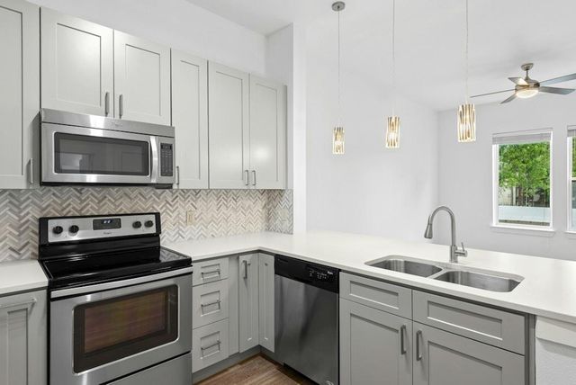 1900 Barton Springs RD 2021, Austin, TX 78704
