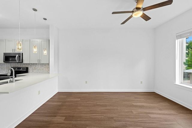 1900 Barton Springs RD 2021, Austin, TX 78704