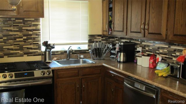 25444 Filmore Street, Taylor, MI 48180