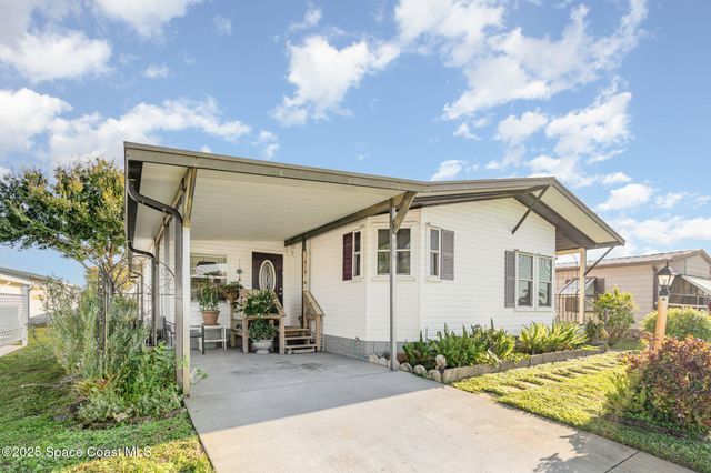 909 Dogwood Drive, Barefoot Bay, FL 32976