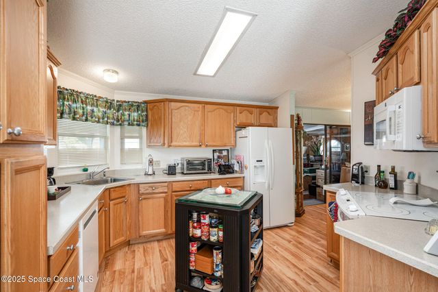 909 Dogwood Drive, Barefoot Bay, FL 32976