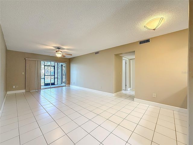 6301 NEWTOWN CIRCLE 1A2, Tampa, FL 33615