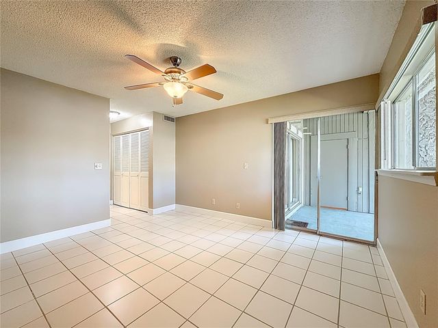 6301 NEWTOWN CIRCLE 1A2, Tampa, FL 33615