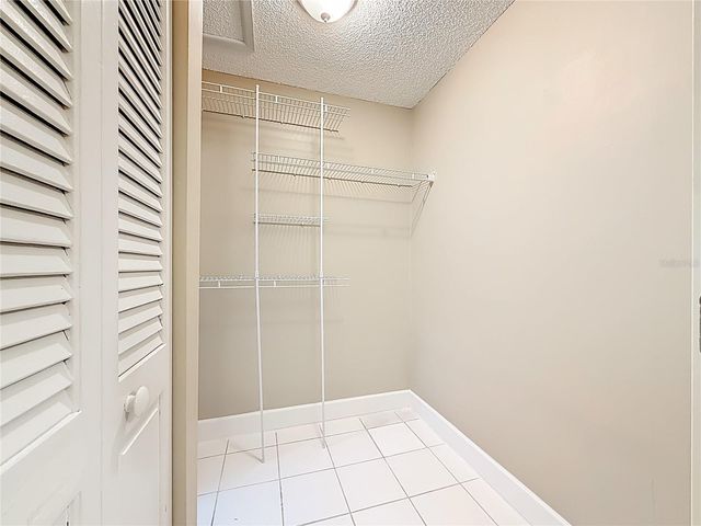 6301 NEWTOWN CIRCLE 1A2, Tampa, FL 33615