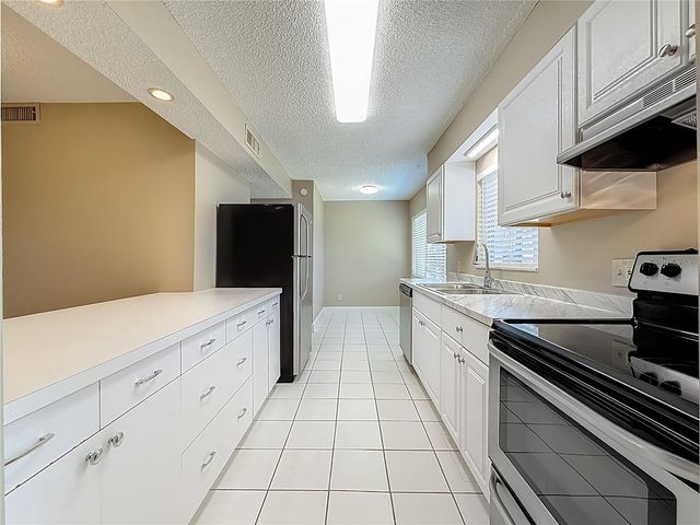 6301 NEWTOWN CIRCLE 1A2, Tampa, FL 33615