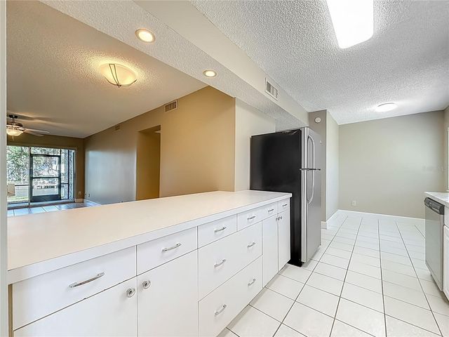 6301 NEWTOWN CIRCLE 1A2, Tampa, FL 33615