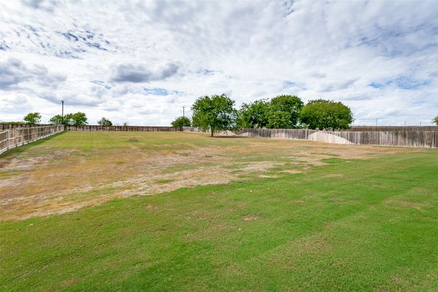 1025 Aledo Ridge Court, Fort Worth, TX 76108
