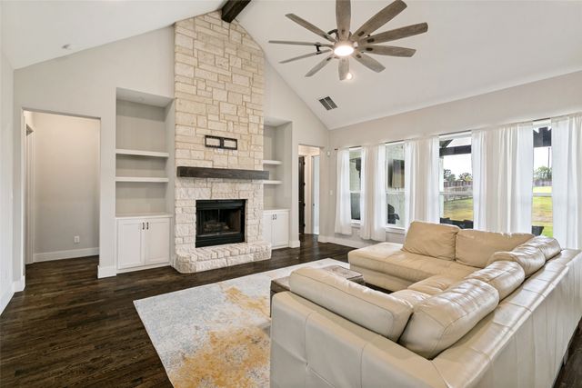 1025 Aledo Ridge Court, Fort Worth, TX 76108