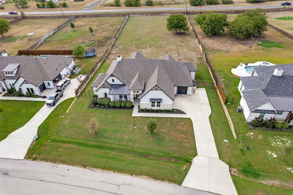 1025 Aledo Ridge Court, Fort Worth, TX 76108