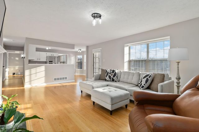 3748 Dunswood Place, Lexington, KY 40514