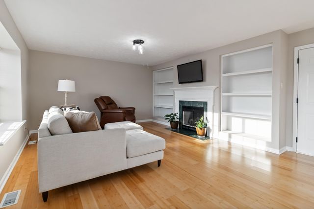 3748 Dunswood Place, Lexington, KY 40514