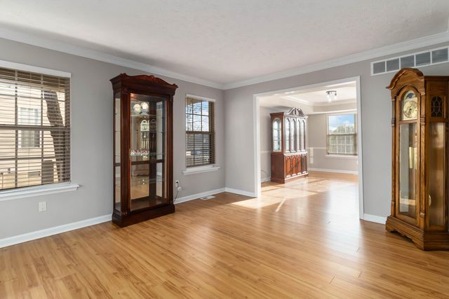 3748 Dunswood Place, Lexington, KY 40514