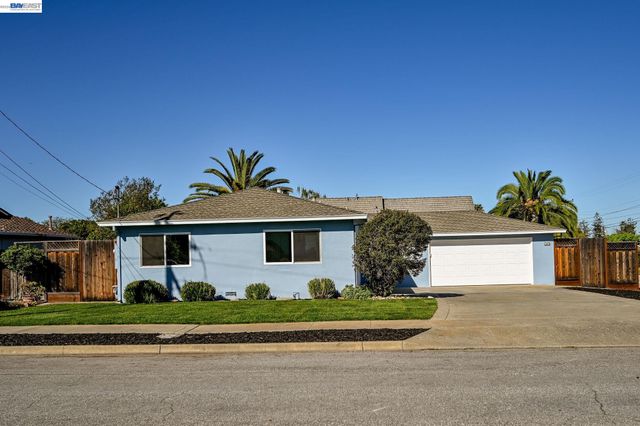 1416 Harrington St, Fremont, CA 94539