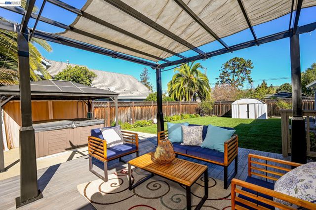 1416 Harrington St, Fremont, CA 94539