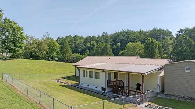 446 Upper Clear Creek Road, Spring City, TN 37381
