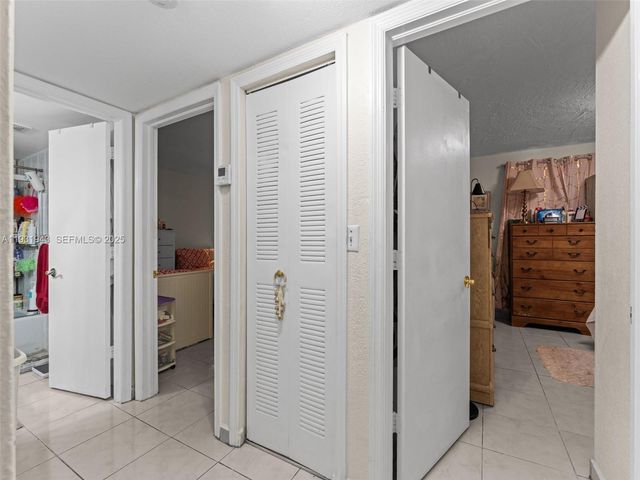 1655 W 44th Pl 448, Hialeah, FL 33012