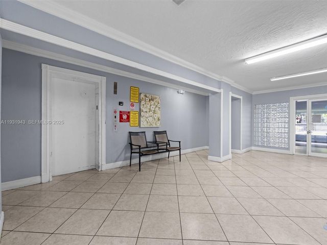 1655 W 44th Pl 448, Hialeah, FL 33012