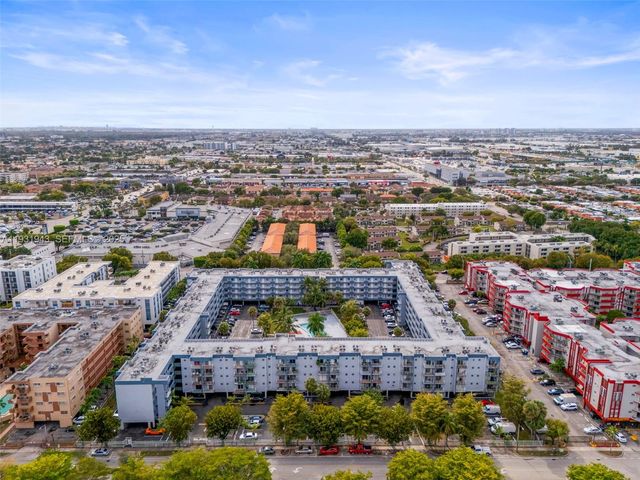 1655 W 44th Pl 448, Hialeah, FL 33012