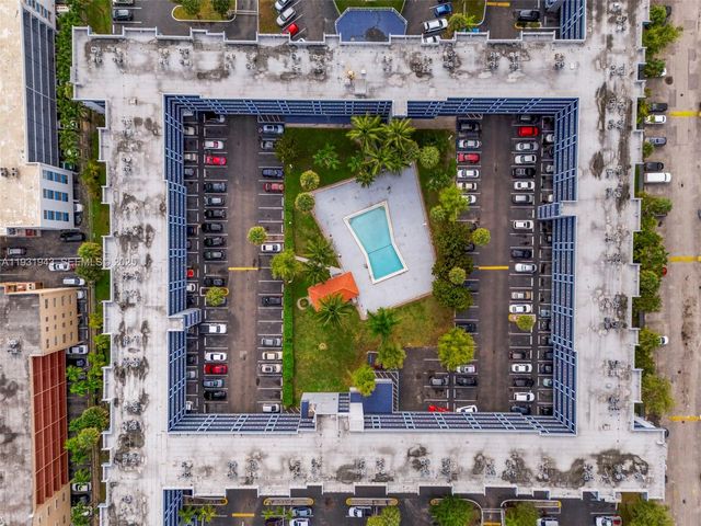 1655 W 44th Pl 448, Hialeah, FL 33012