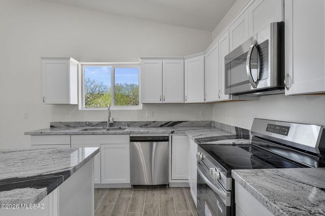 1757 Grado Court, Rio Rico, AZ 85648