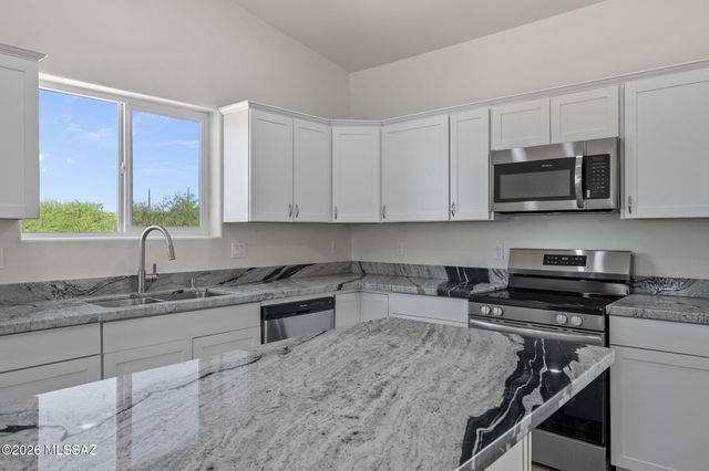 1757 Grado Court, Rio Rico, AZ 85648