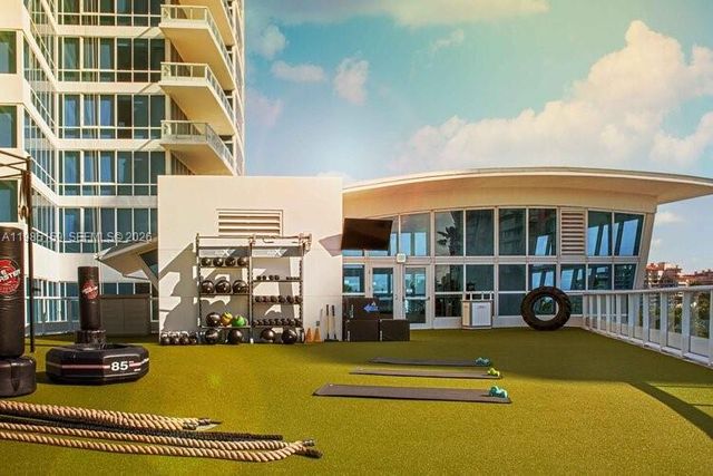 50 S Pointe Dr 805, Miami Beach, FL 33139