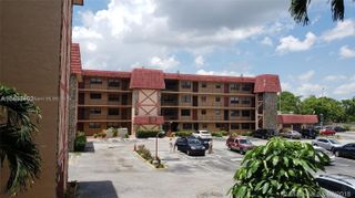 1325 W 68th St 214, Hialeah, FL 33014