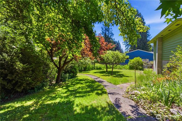 3018 Ammons Drive, Longview, WA 98632