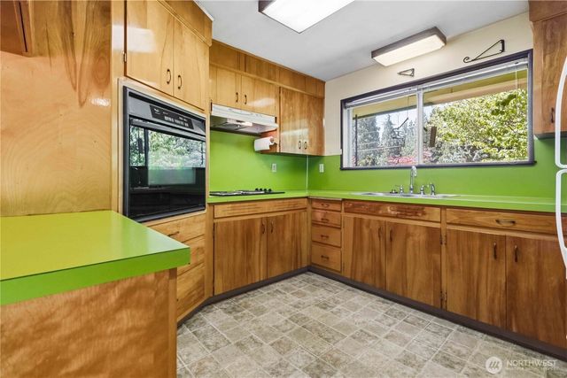3018 Ammons Drive, Longview, WA 98632