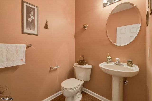 5 Rue Cezanne, Franklin Twp., NJ 08873