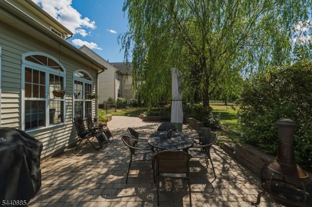 5 Rue Cezanne, Franklin Twp., NJ 08873
