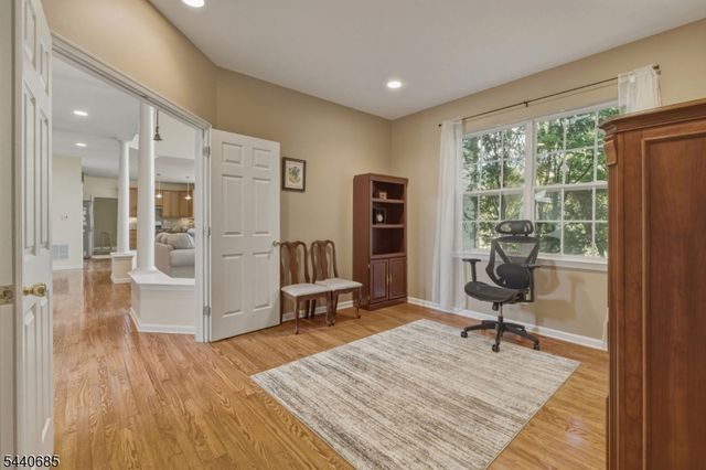 5 Rue Cezanne, Franklin Twp., NJ 08873