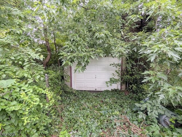 334 Schley St, Newark City, NJ 07112