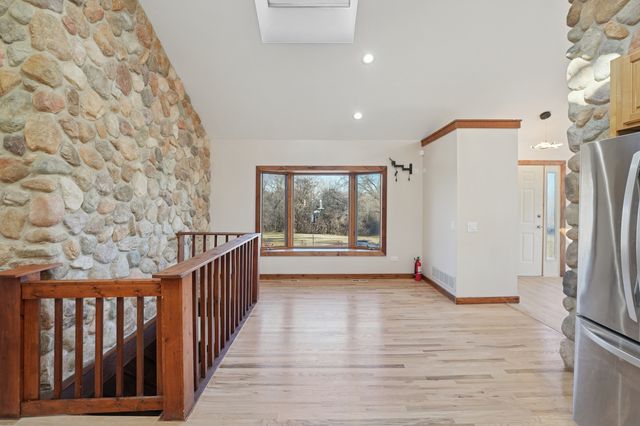 120 OLD BARRINGTON Road, North Barrington, IL 60010