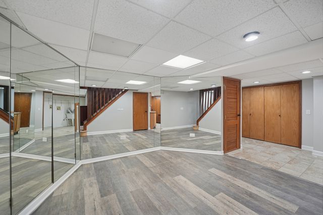 120 OLD BARRINGTON Road, North Barrington, IL 60010