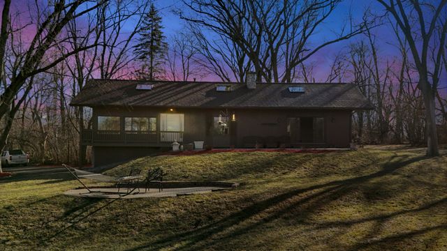 120 OLD BARRINGTON Road, North Barrington, IL 60010