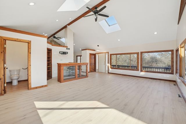 120 OLD BARRINGTON Road, North Barrington, IL 60010