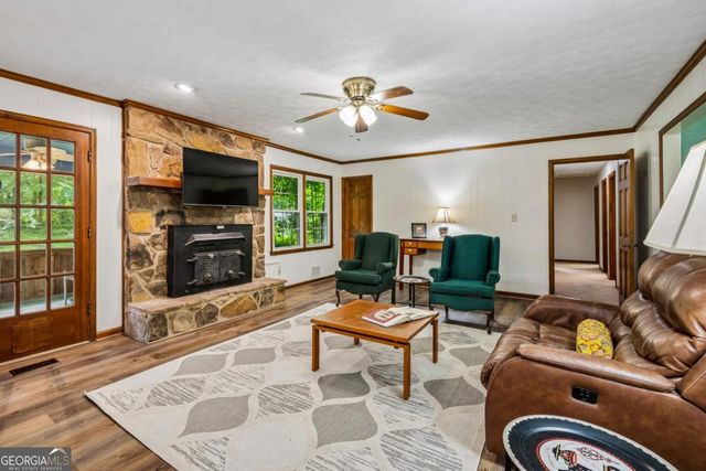 845 Wagon Wheel Circle, Fayetteville, GA 30214