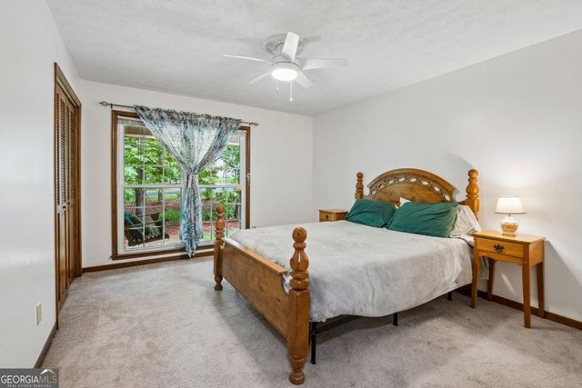 845 Wagon Wheel Circle, Fayetteville, GA 30214