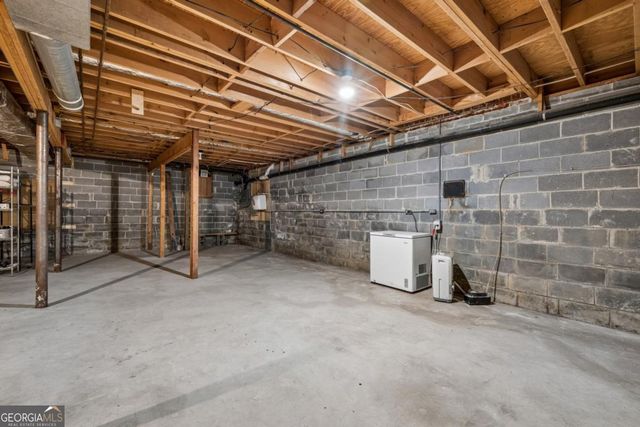845 Wagon Wheel Circle, Fayetteville, GA 30214
