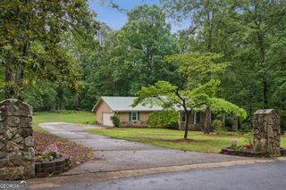 845 Wagon Wheel Circle, Fayetteville, GA 30214