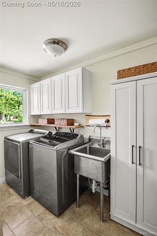 2982 Powderhorn Ridge Road, Rochester Hills, MI 48309