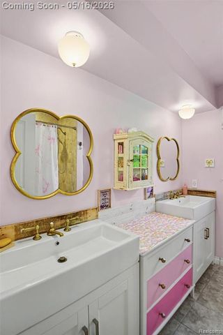 2982 Powderhorn Ridge Road, Rochester Hills, MI 48309