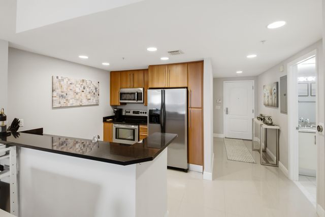 191 SE 20th Avenue 210, Deerfield Beach, FL 33441