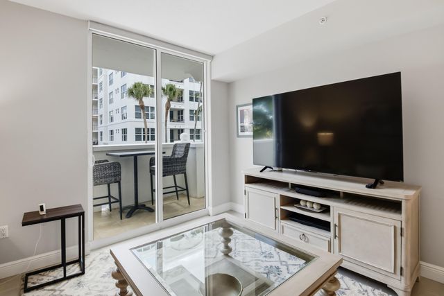 191 SE 20th Avenue 210, Deerfield Beach, FL 33441