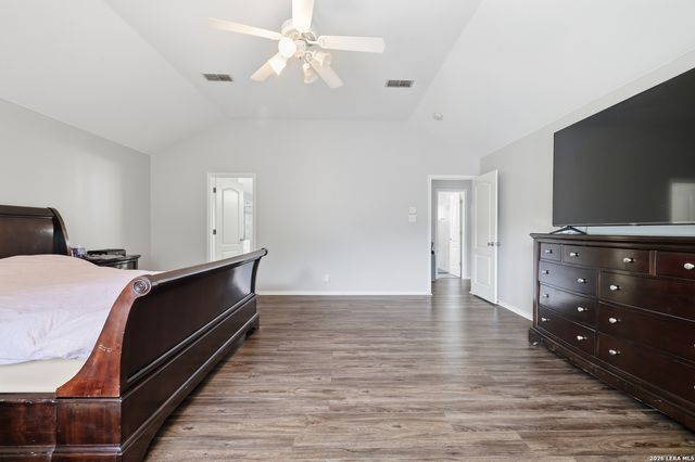 20 Nikita Dr, San Antonio, TX 78248
