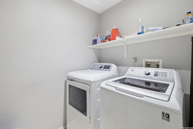 20 Nikita Dr, San Antonio, TX 78248